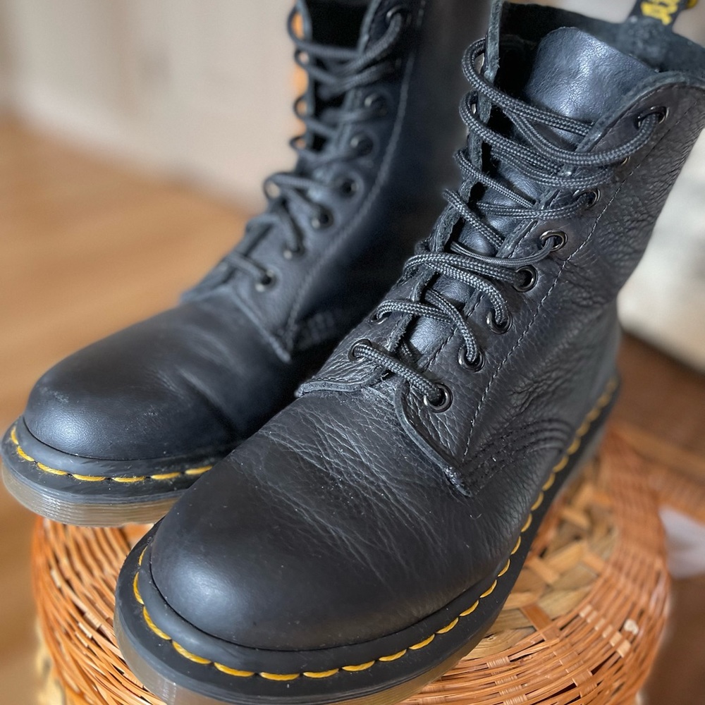 Dr. Marten Pascal Boot - Women Size 6